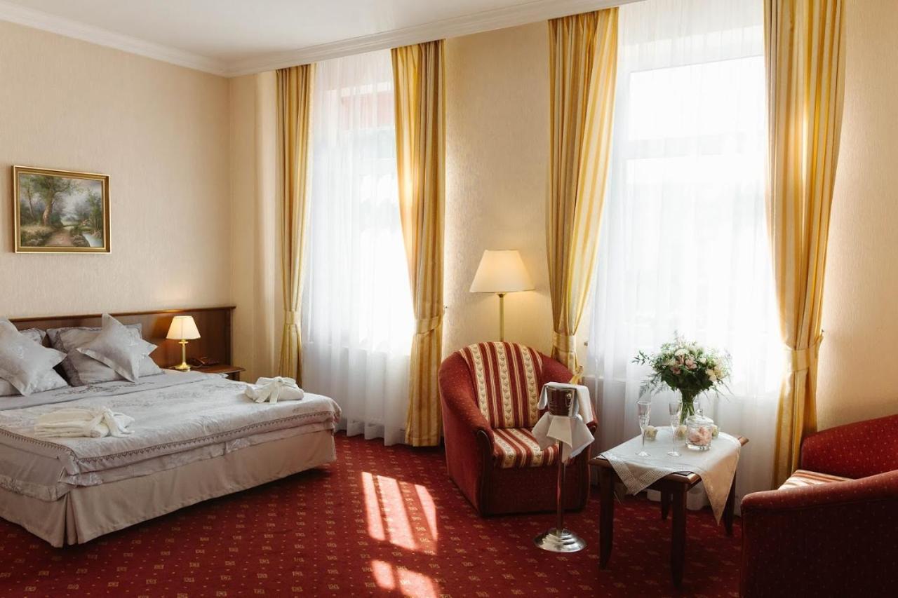 Hotel Jakub Sobieski Oława Kültér fotó