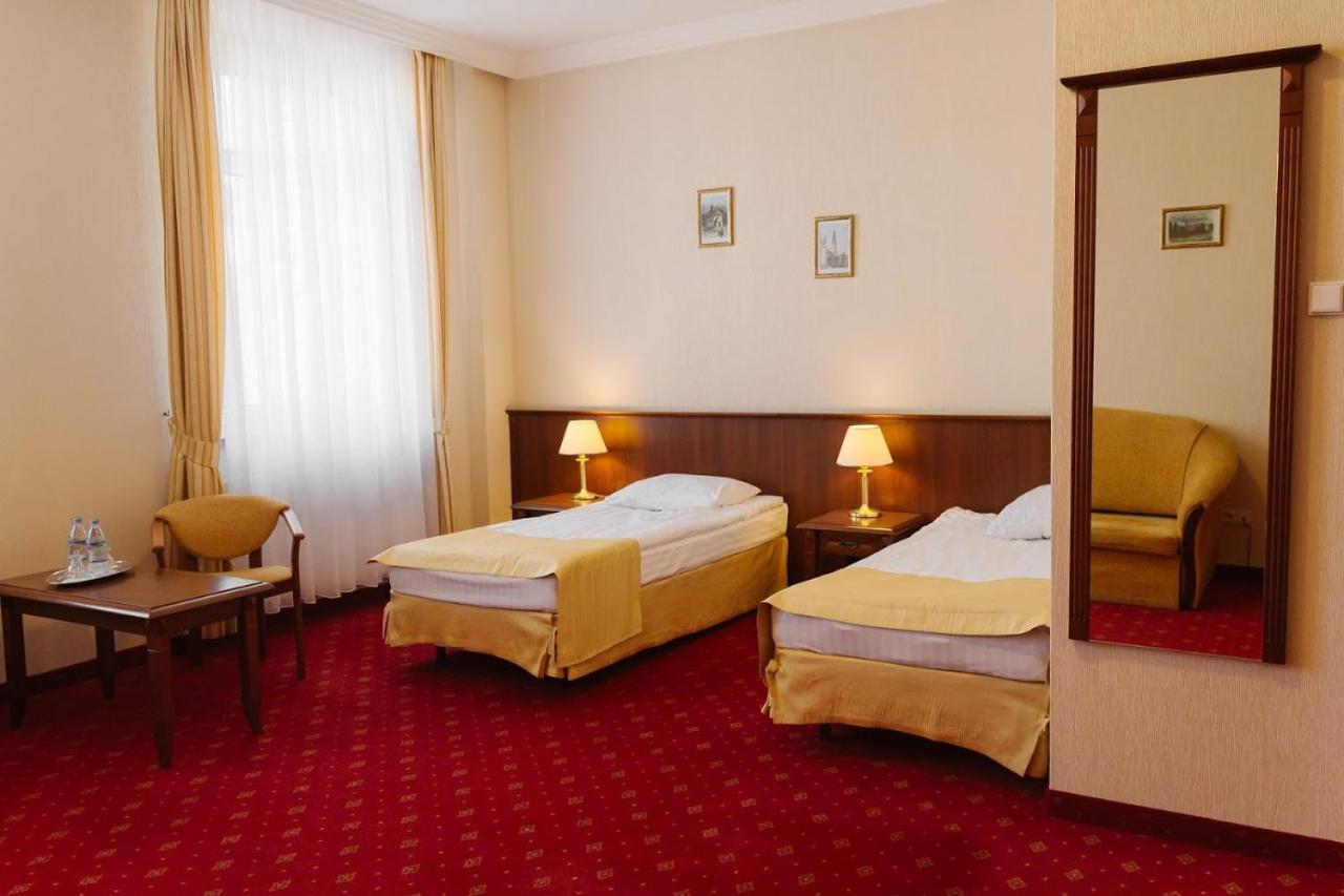 Hotel Jakub Sobieski Oława Kültér fotó