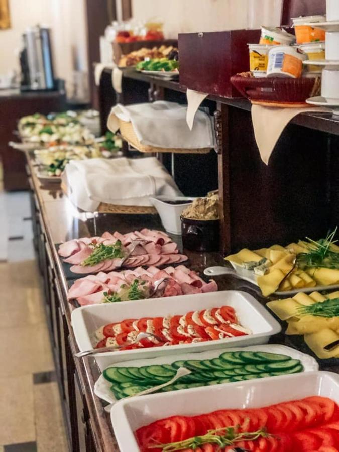 Hotel Jakub Sobieski Oława Kültér fotó