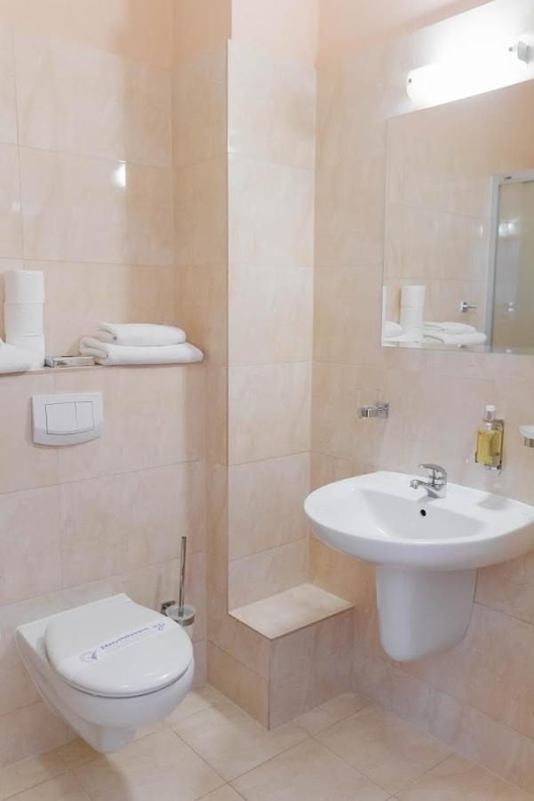 Hotel Jakub Sobieski Oława Kültér fotó
